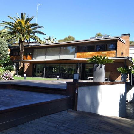 Villa Del Bosque Castelldefels Exterior foto