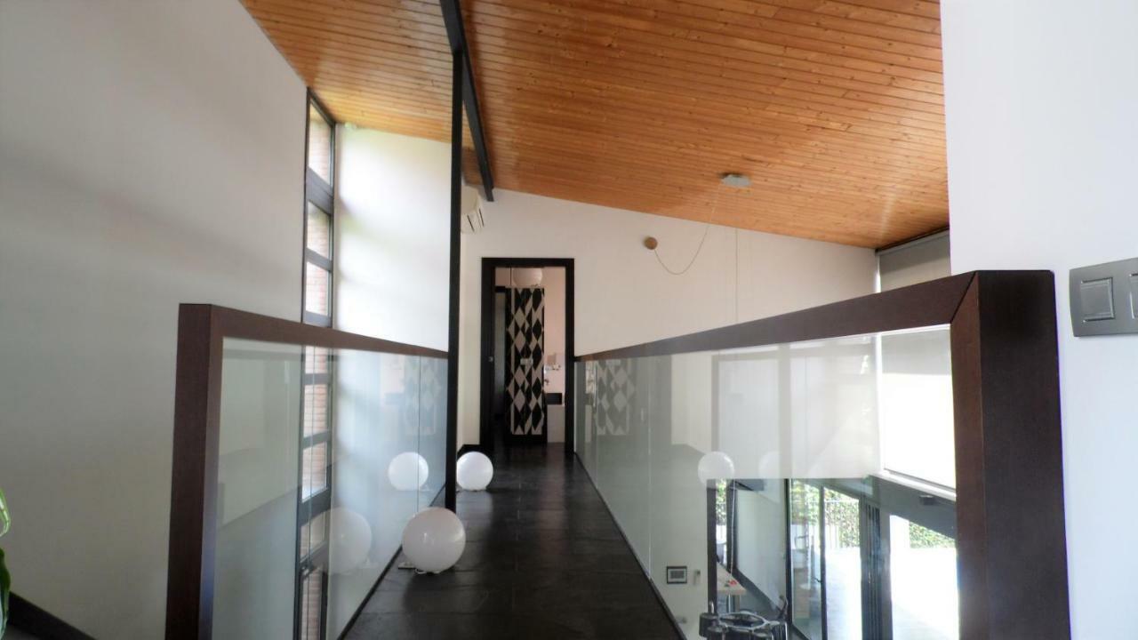 Villa Del Bosque Castelldefels Exterior foto