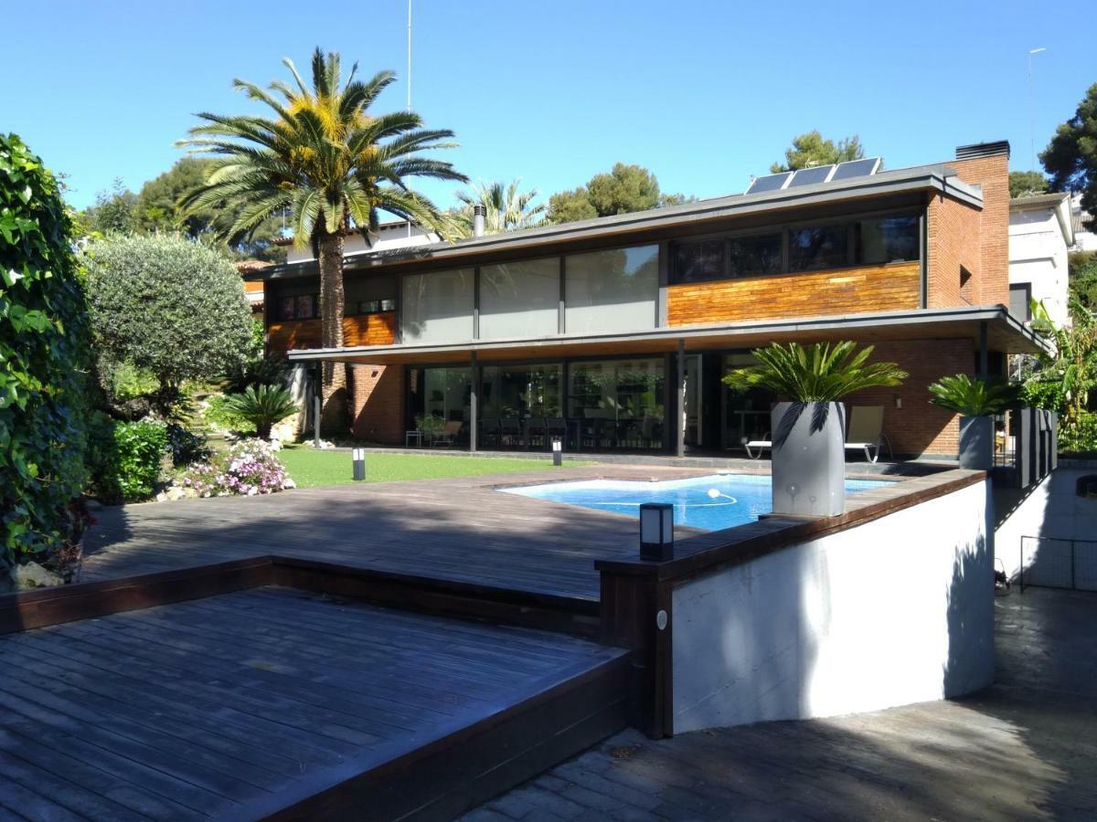 Villa Del Bosque Castelldefels Exterior foto